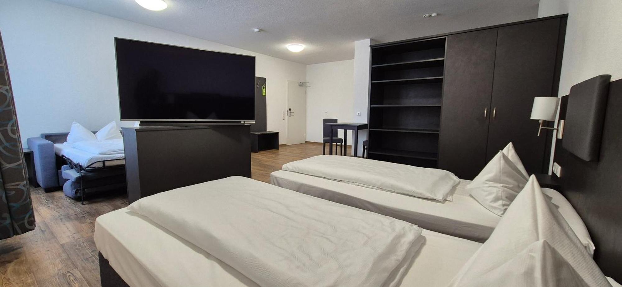 Melvi Hotel Göppingen Esterno foto