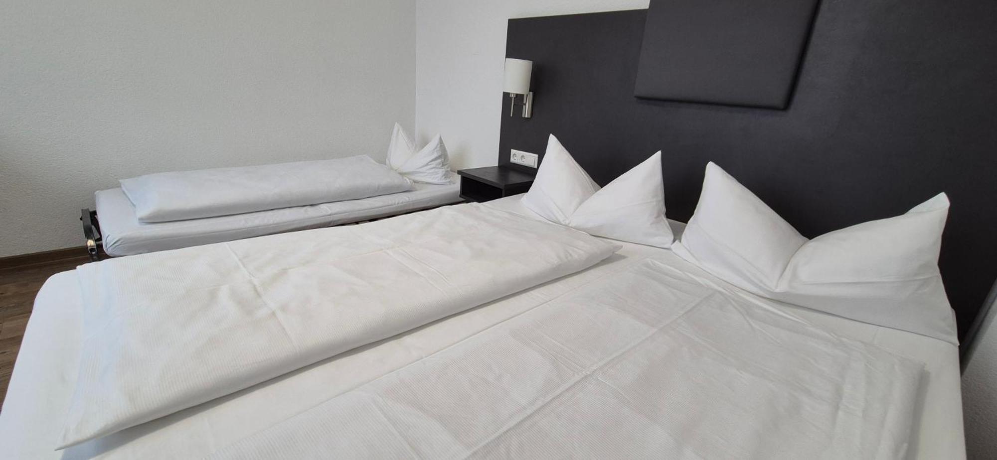Melvi Hotel Göppingen Esterno foto