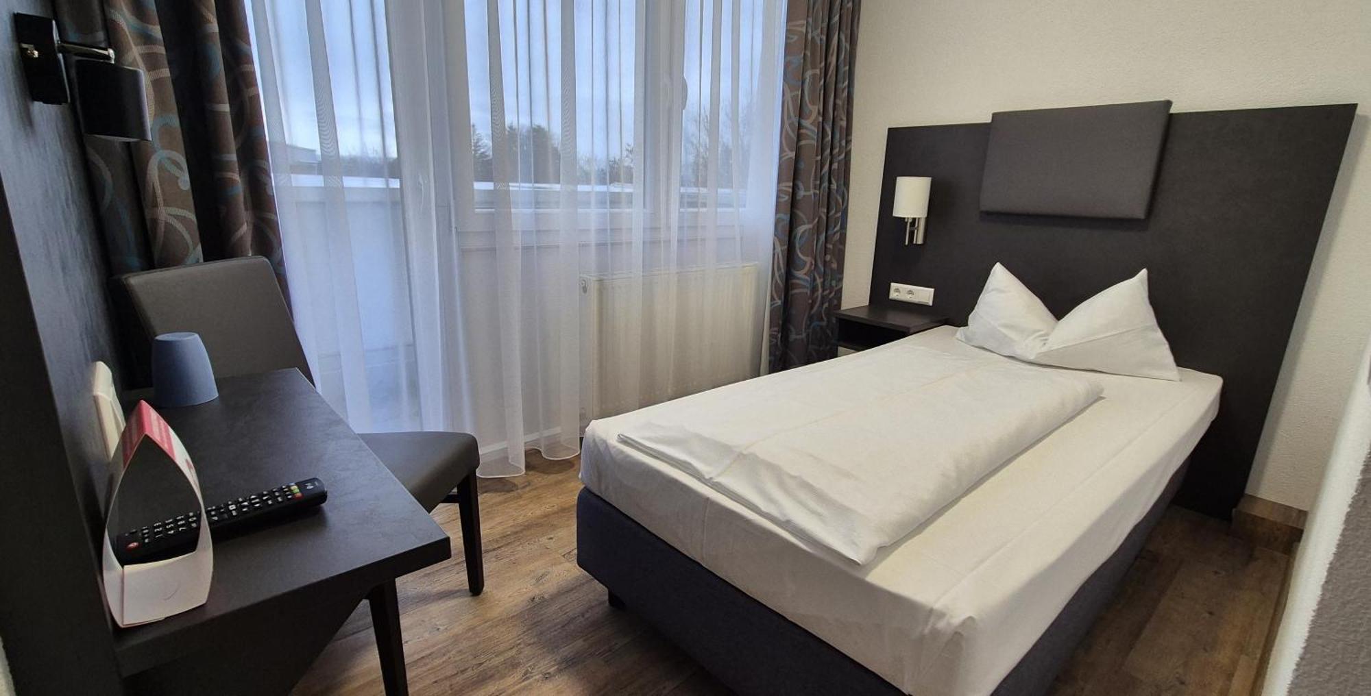 Melvi Hotel Göppingen Esterno foto