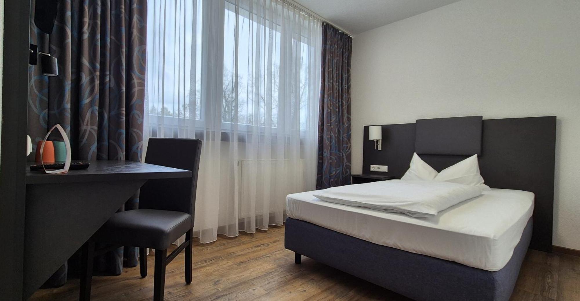 Melvi Hotel Göppingen Esterno foto