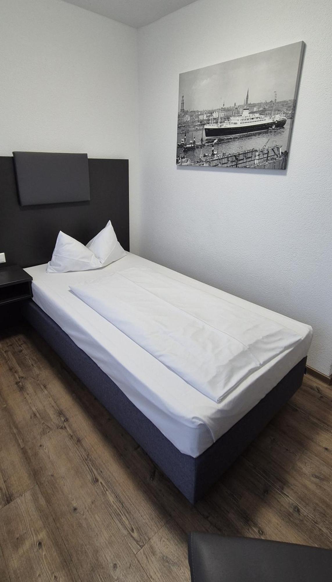 Melvi Hotel Göppingen Esterno foto